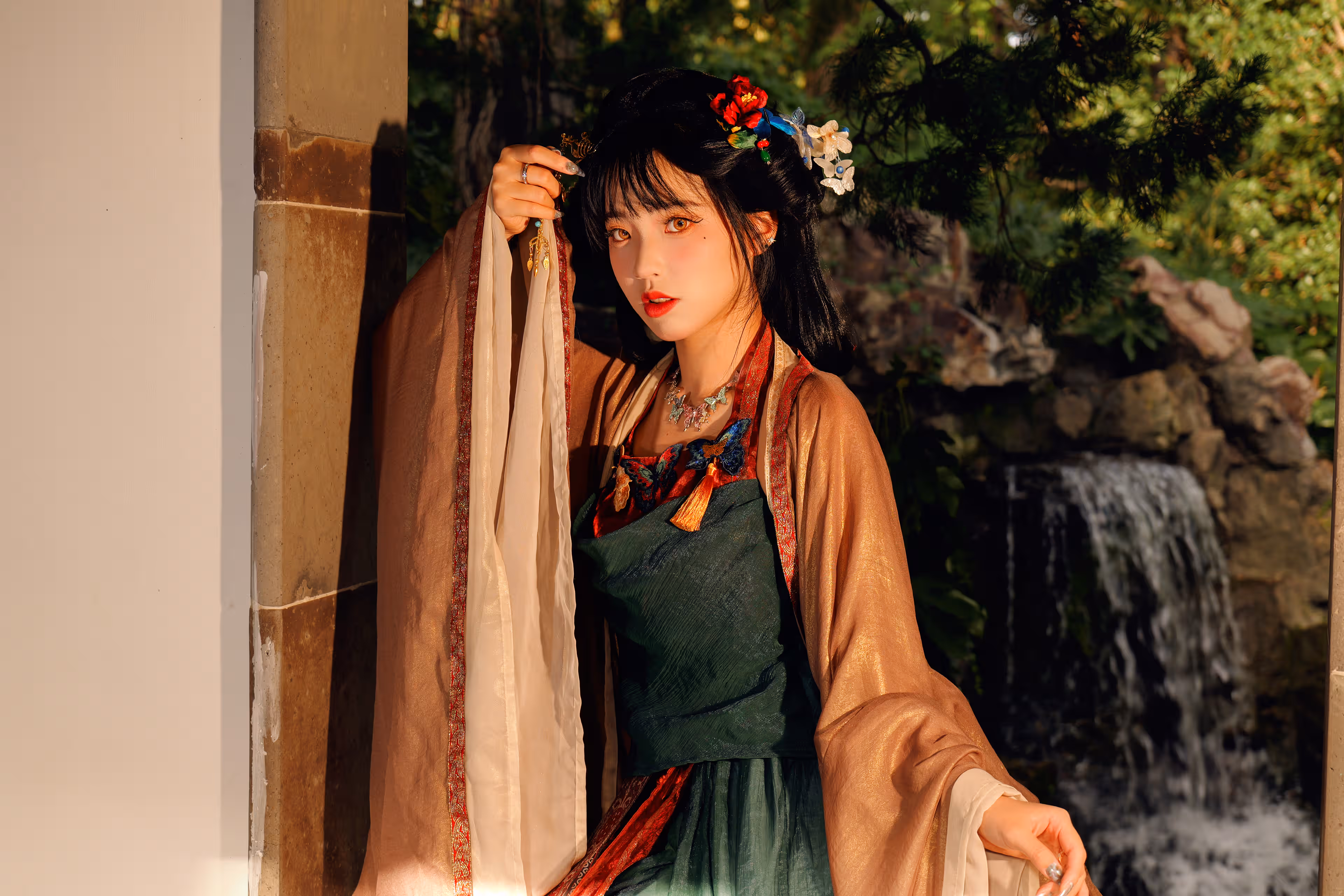 古猗园枯叶蝶汉服,上海,2025年,中国国风摄影作品