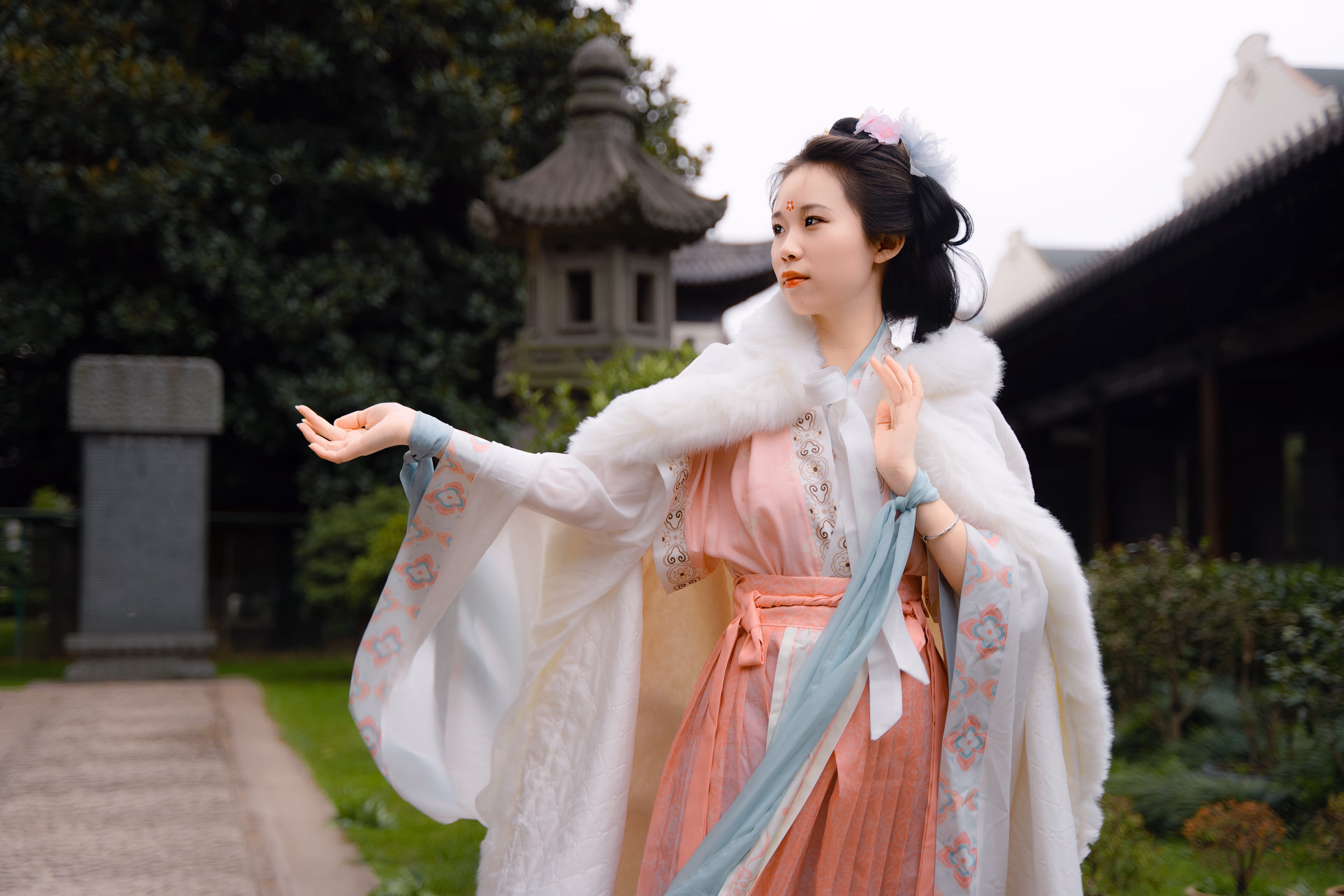 真如寺女侠汉服，上海，2024年，中国国风摄影作品